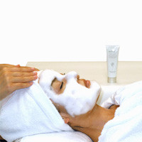 La Precia Cleansing Foam - 120g/300g - Image 4